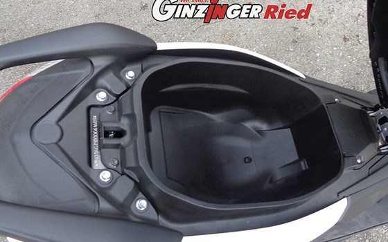 Gebrauchtmotorrad Yamaha NMAX 125 - Bild 4