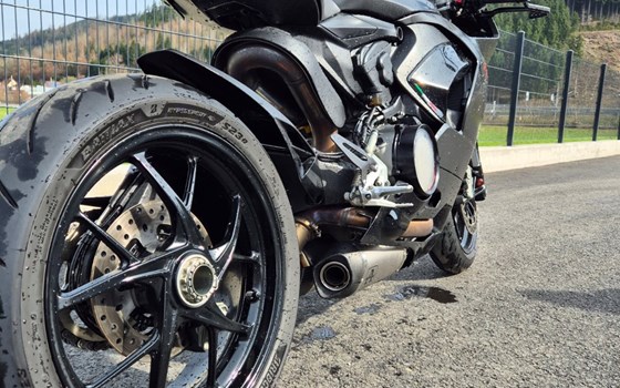 Gebrauchtmotorrad Ducati Panigale V2 - Bild 3