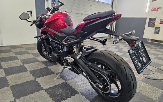 Gebrauchtmotorrad Triumph Street Triple 765 RS - Bild 2