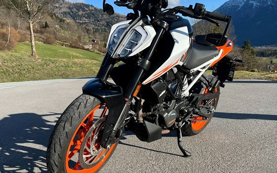 Gebrauchtmotorrad KTM 125 Duke - Bild 1