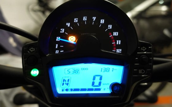 Motorrad Occasion Kawasaki Z650 RS - Bild 5