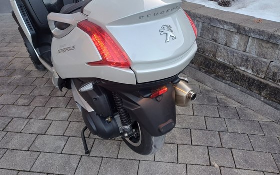 Gebrauchtmotorrad Peugeot Metropolis 400 - Bild 11