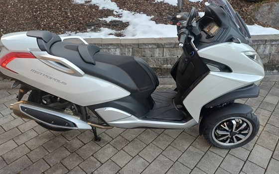 Gebrauchtmotorrad Peugeot Metropolis 400 - Bild 3