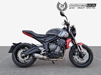 Gebrauchtmotorrad Triumph Trident 660 Teilzahlung € 69,- Leo Vince Sportauspuff