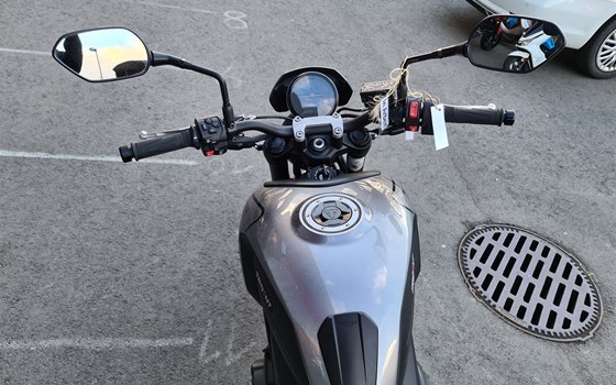 Gebrauchtmotorrad Triumph Trident 660 - Bild 7