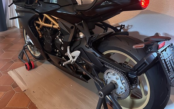 Gebrauchtmotorrad MV Agusta Superveloce 800 - Bild 2
