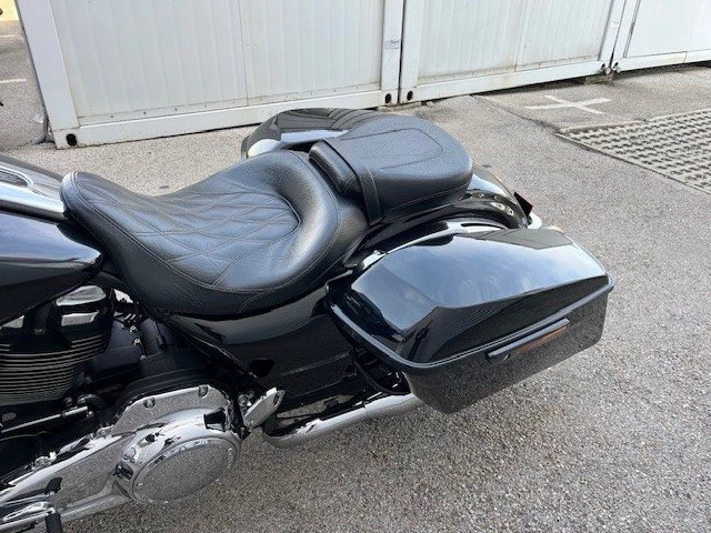 Harley-Davidson Street Glide FLHX (Vivid Black) - Bild 10