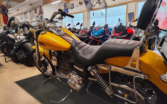 Gebrauchtmotorrad Harley-Davidson Dyna Super Glide Custom FXDC - Bild 5