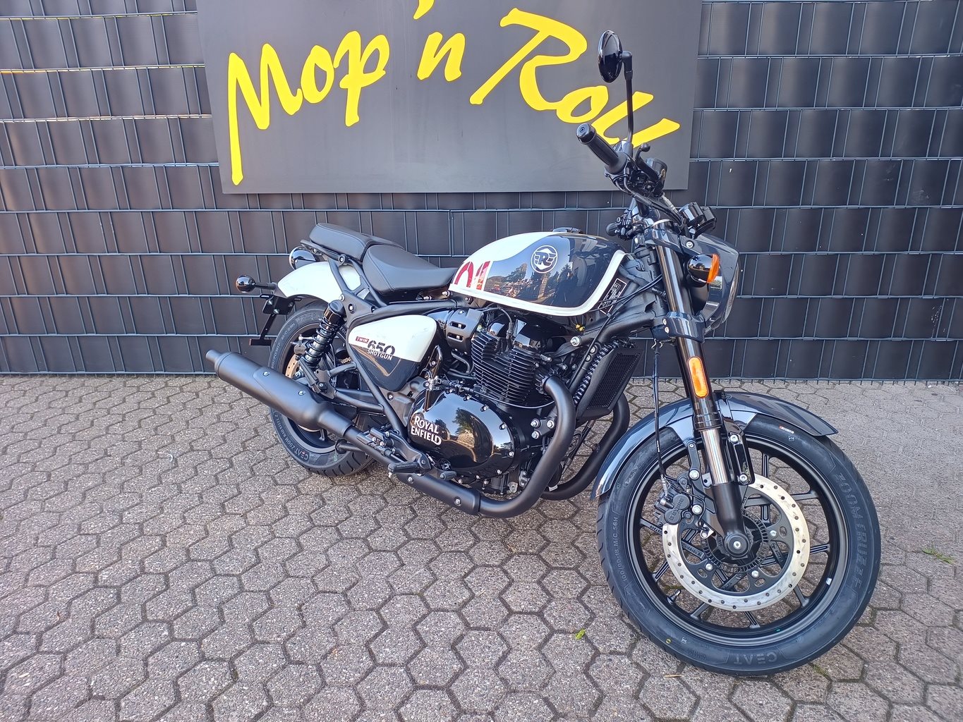 Royal Enfield Shotgun 650