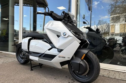 BMW CE 04