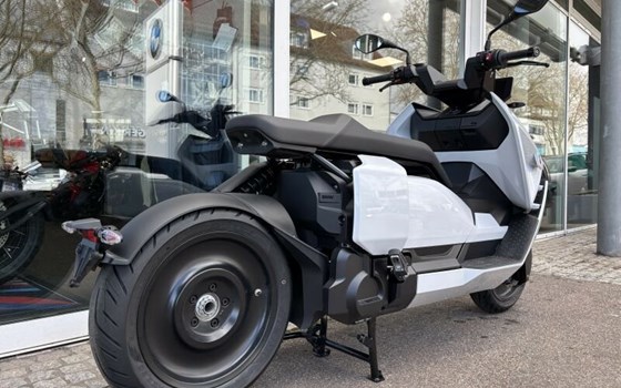 Gebrauchtmotorrad BMW CE 04 - Bild 3