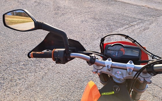 Gebrauchtmotorrad KTM 690 SMC - Bild 11