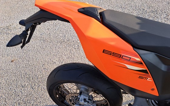 Gebrauchtmotorrad KTM 690 SMC - Bild 12