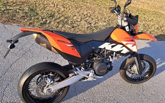 Gebrauchtmotorrad KTM 690 SMC - Bild 2