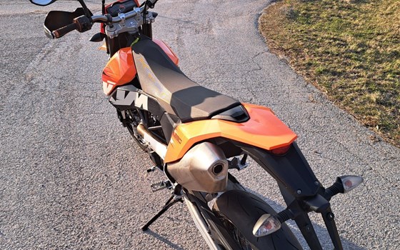 Gebrauchtmotorrad KTM 690 SMC - Bild 4