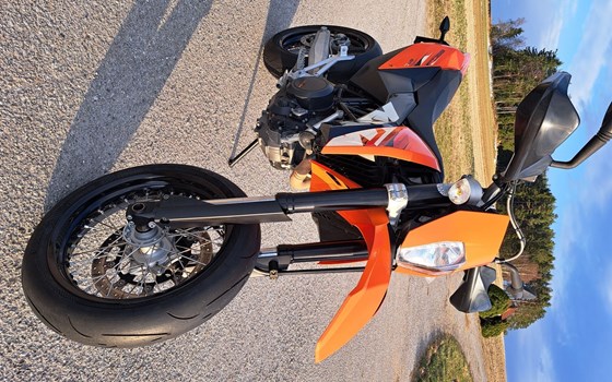 Gebrauchtmotorrad KTM 690 SMC - Bild 9