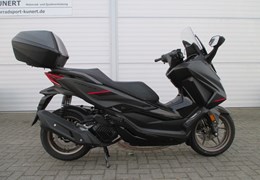 Neumotorrad Honda Forza 125 Special Edition