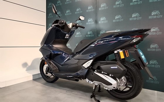 Gebrauchtmotorrad Honda PCX125 - Bild 4