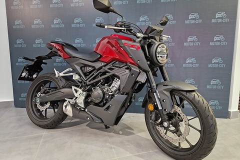 Die 5 schnellsten A1 Naked Bikes