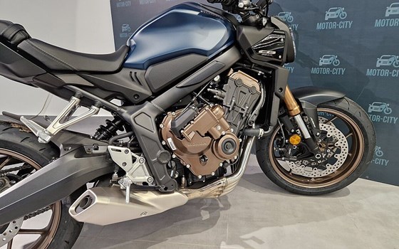 Neufahrzeug Honda CB650R E-Clutch - Bild 12