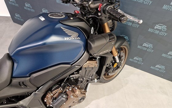 Neufahrzeug Honda CB650R E-Clutch - Bild 6