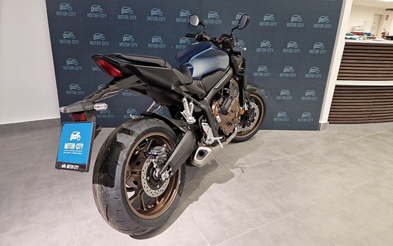 Neufahrzeug Honda CB650R E-Clutch - Bild 8