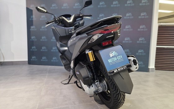 Gebrauchtmotorrad Honda PCX125 DX - Bild 8