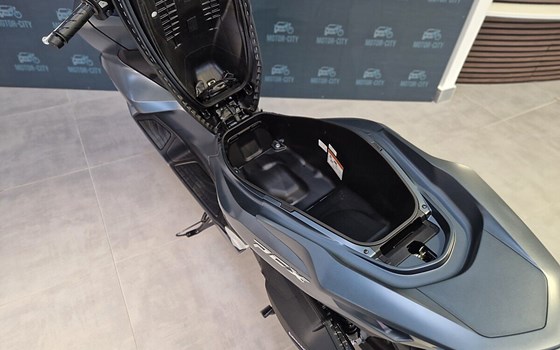 Gebrauchtmotorrad Honda PCX125 DX - Bild 9