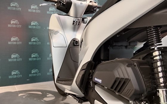 Gebrauchtmotorrad Honda SH125 - Bild 6
