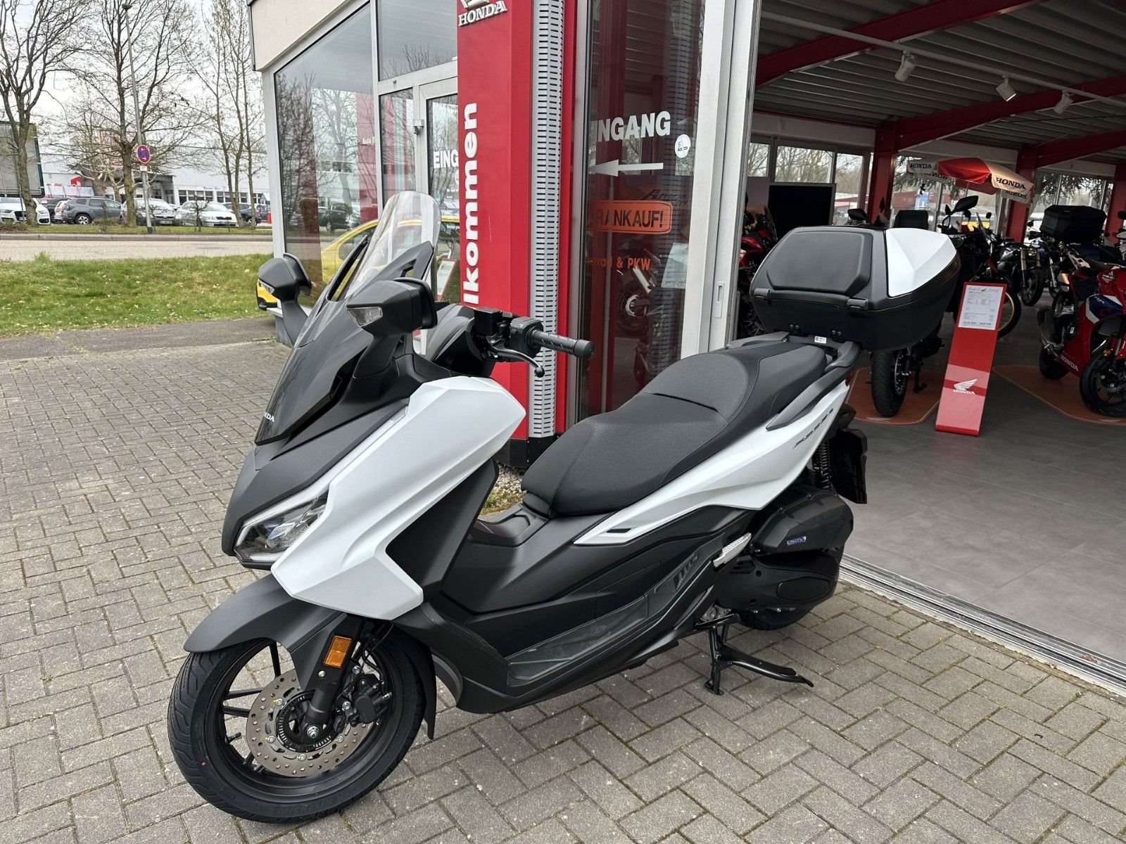 Honda Forza 125
