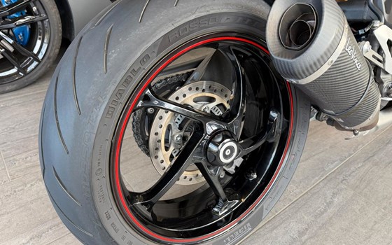 Gebrauchtmotorrad Triumph Speed Triple RS - Bild 11