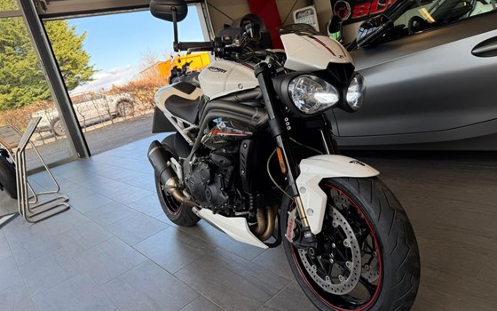 Gebrauchtmotorrad Triumph Speed Triple RS - Bild 2