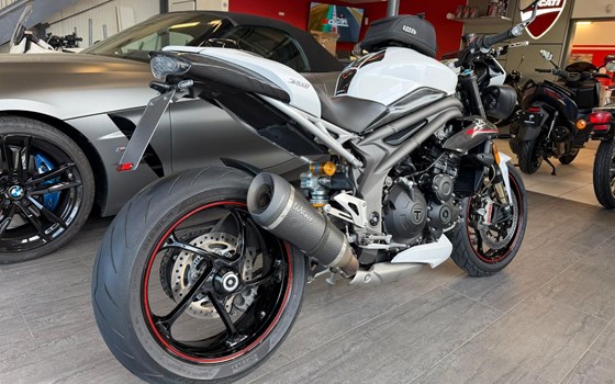 Gebrauchtmotorrad Triumph Speed Triple RS - Bild 3