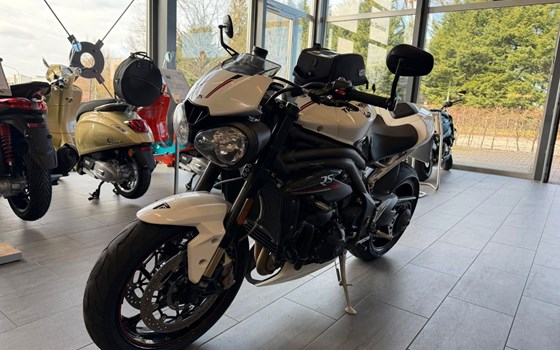 Gebrauchtmotorrad Triumph Speed Triple RS - Bild 7