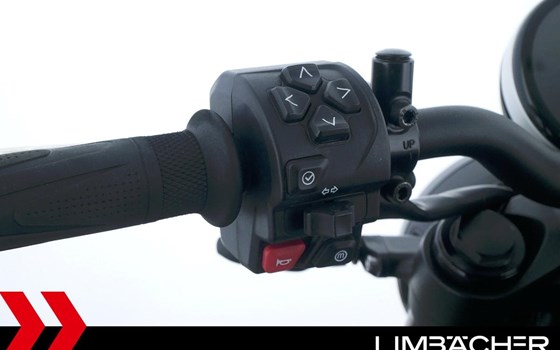 Gebrauchtmotorrad Triumph Trident 660 - Bild 20