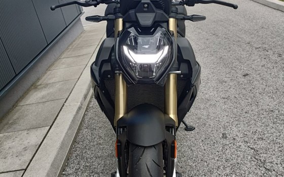 Gebrauchtmotorrad BMW S 1000 R - Bild 7