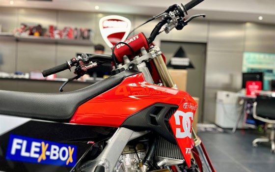 Gebrauchtmotorrad Ducati 450 Desmo - Bild 10