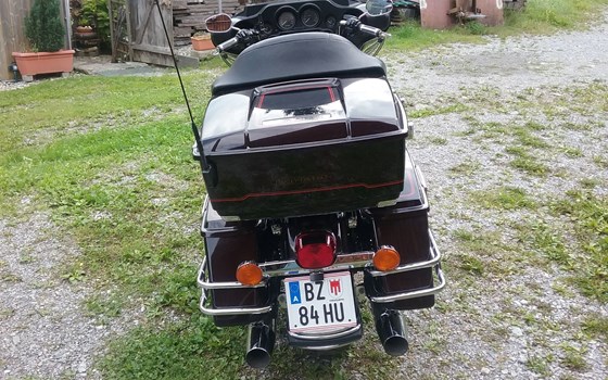 Gebrauchtmotorrad Harley-Davidson Electra Glide Classic FLHTC - Bild 2