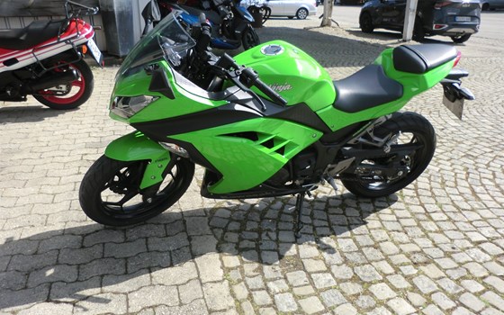 Gebrauchtmotorrad Kawasaki Ninja 300 - Bild 2