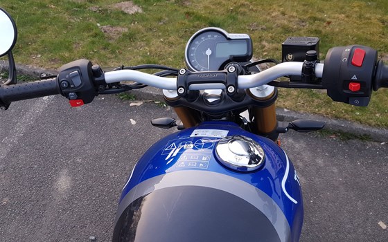 Gebrauchtmotorrad Triumph Speed 400 - Bild 3