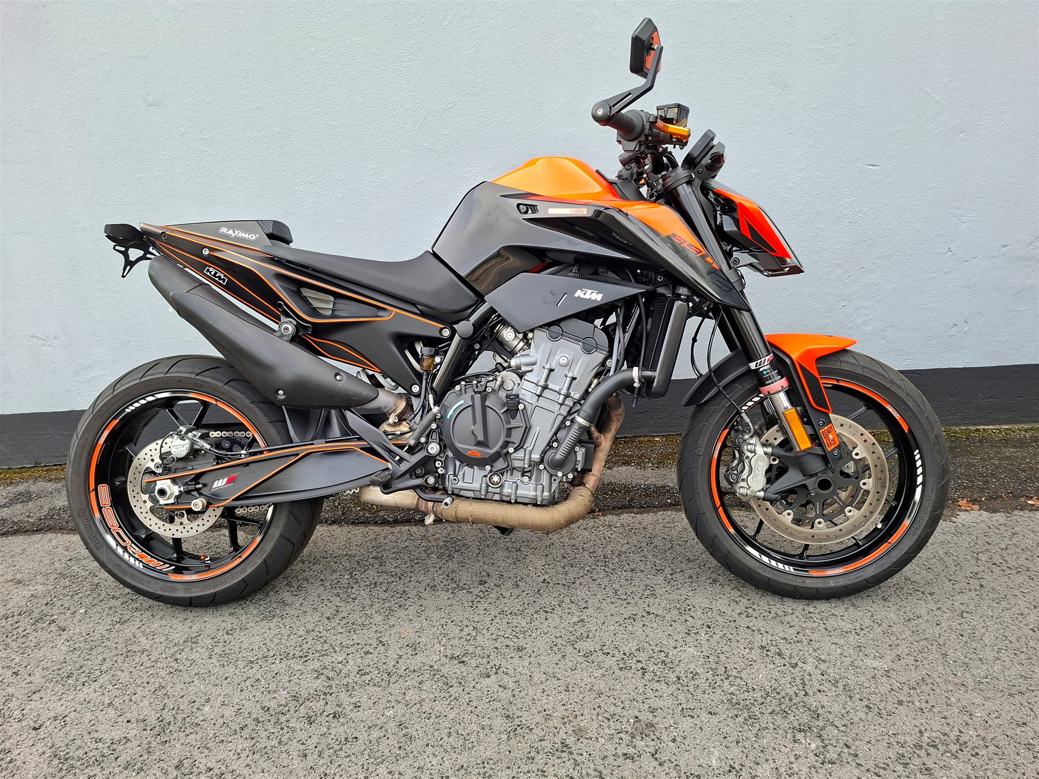 KTM 890 Duke L