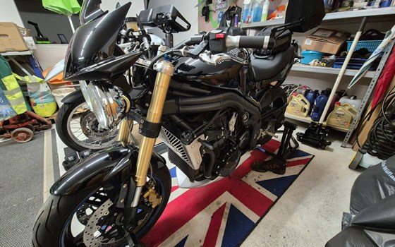 Gebrauchtmotorrad Triumph Speed Triple 1050 - Bild 3