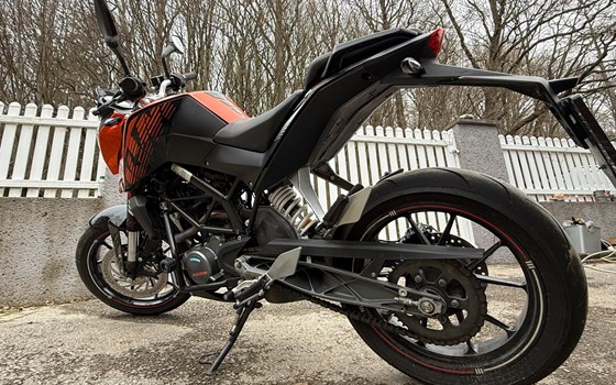 Gebrauchtmotorrad KTM 125 Duke - Bild 2