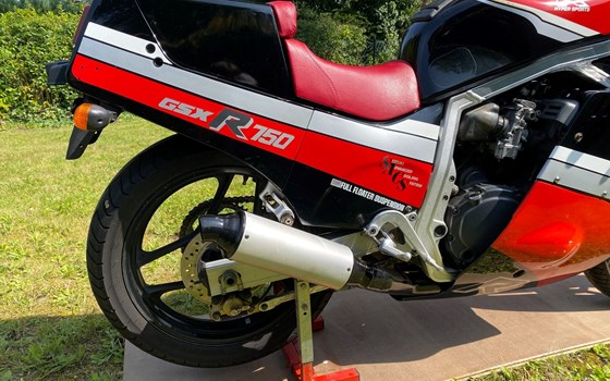 Gebrauchtmotorrad Suzuki GSX-R 750 - Bild 10