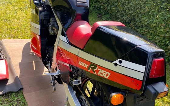 Gebrauchtmotorrad Suzuki GSX-R 750 - Bild 3