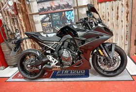 Suzuki GSX-8R