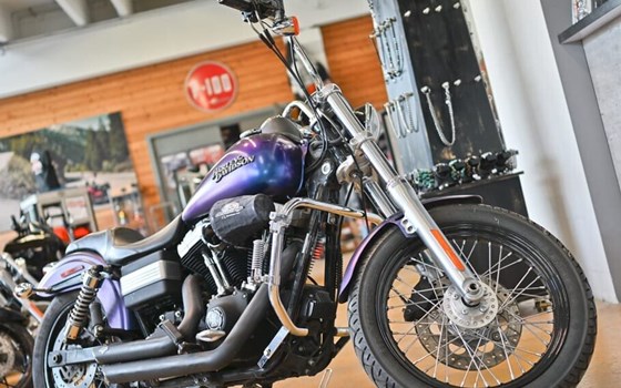 Gebrauchtmotorrad Harley-Davidson Dyna Street Bob FXDB - Bild 2