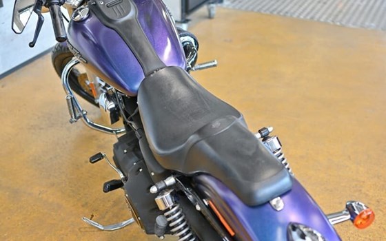 Gebrauchtmotorrad Harley-Davidson Dyna Street Bob FXDB - Bild 7