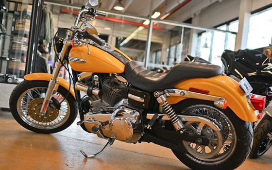 Gebrauchtmotorrad Harley-Davidson Dyna Super Glide Custom FXDC - Bild 4