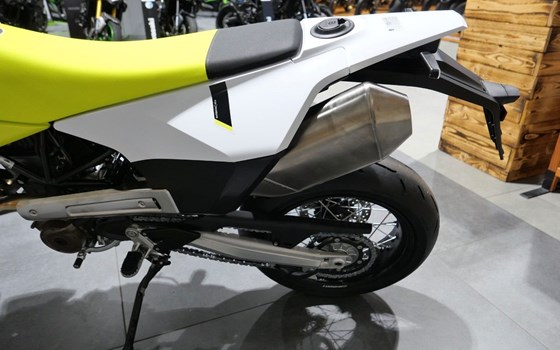 Neufahrzeug Husqvarna 701 Supermoto - Bild 5